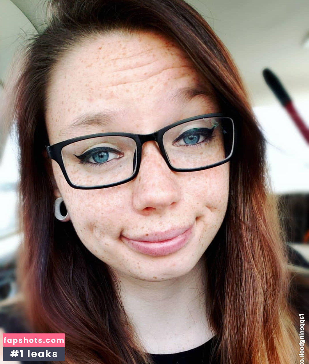 Gabby Swears gallery photo #8