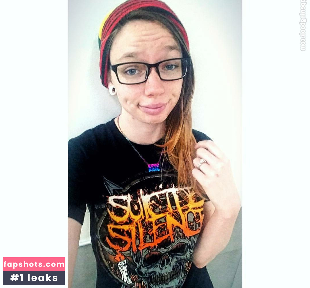 Gabby Swears gallery photo #10