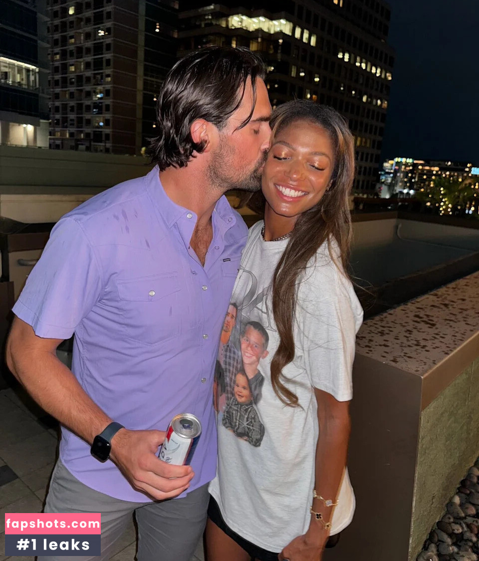 Gabby Thomas gallery photo #11