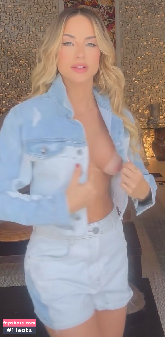 Gabi Martins gallery photo #38