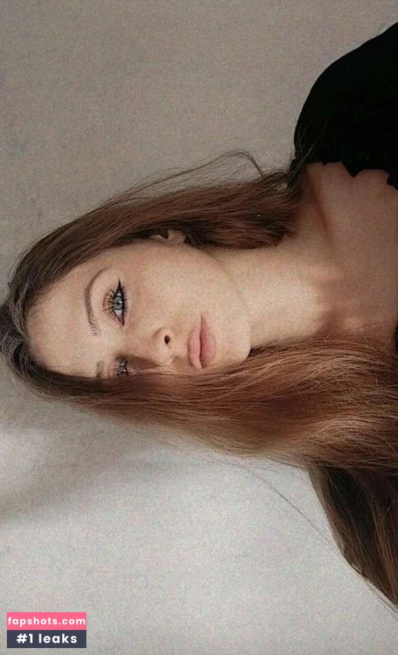 Gabi Mendes Filtración Desnuda OnlyFans Foto #2 - Fapshots