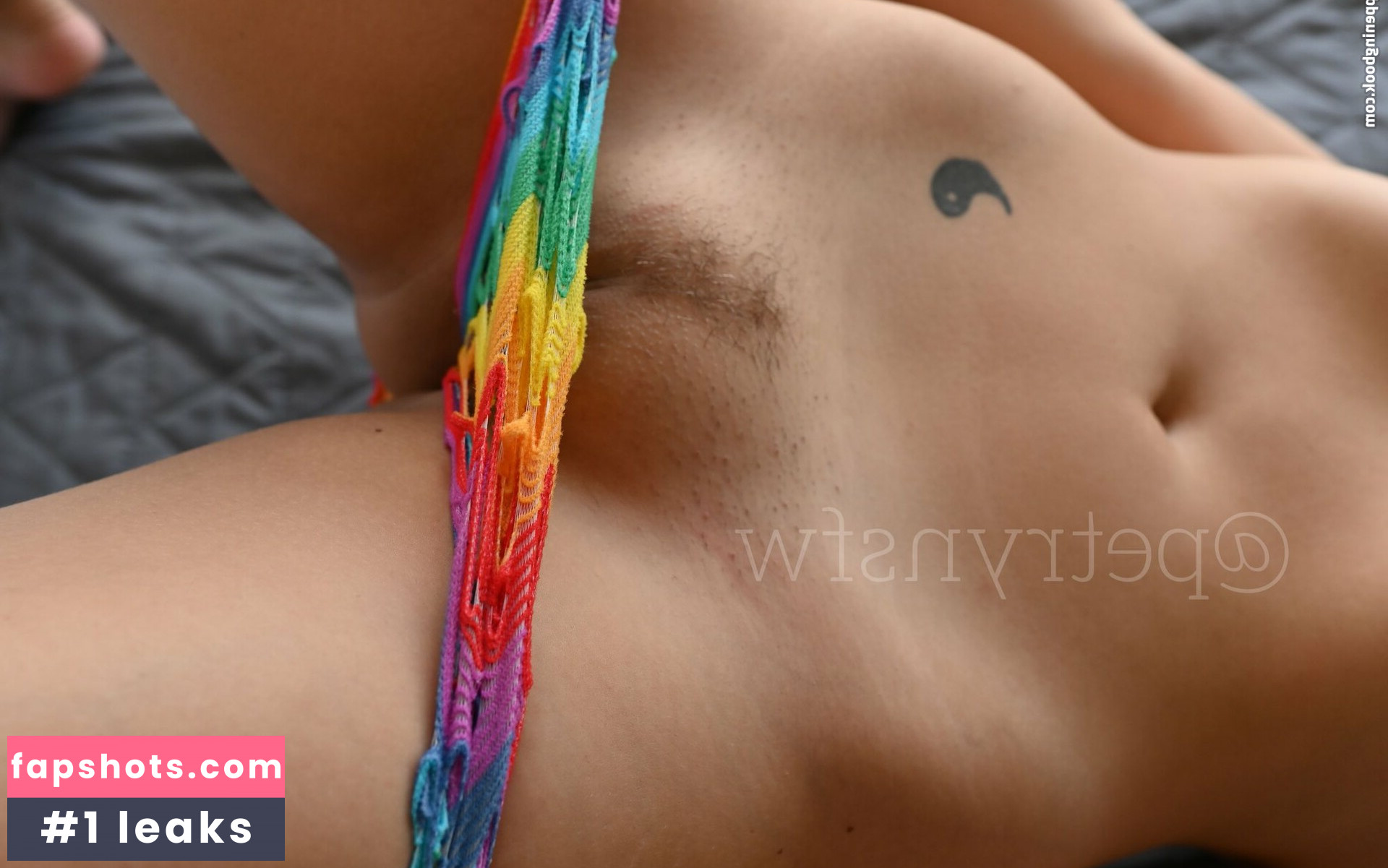 Gabi Petry gallery photo #10