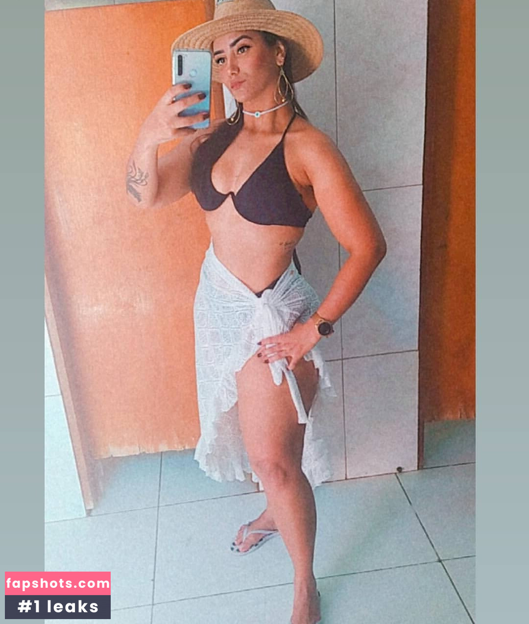 Gabriela Batista Torres nude babe gallery