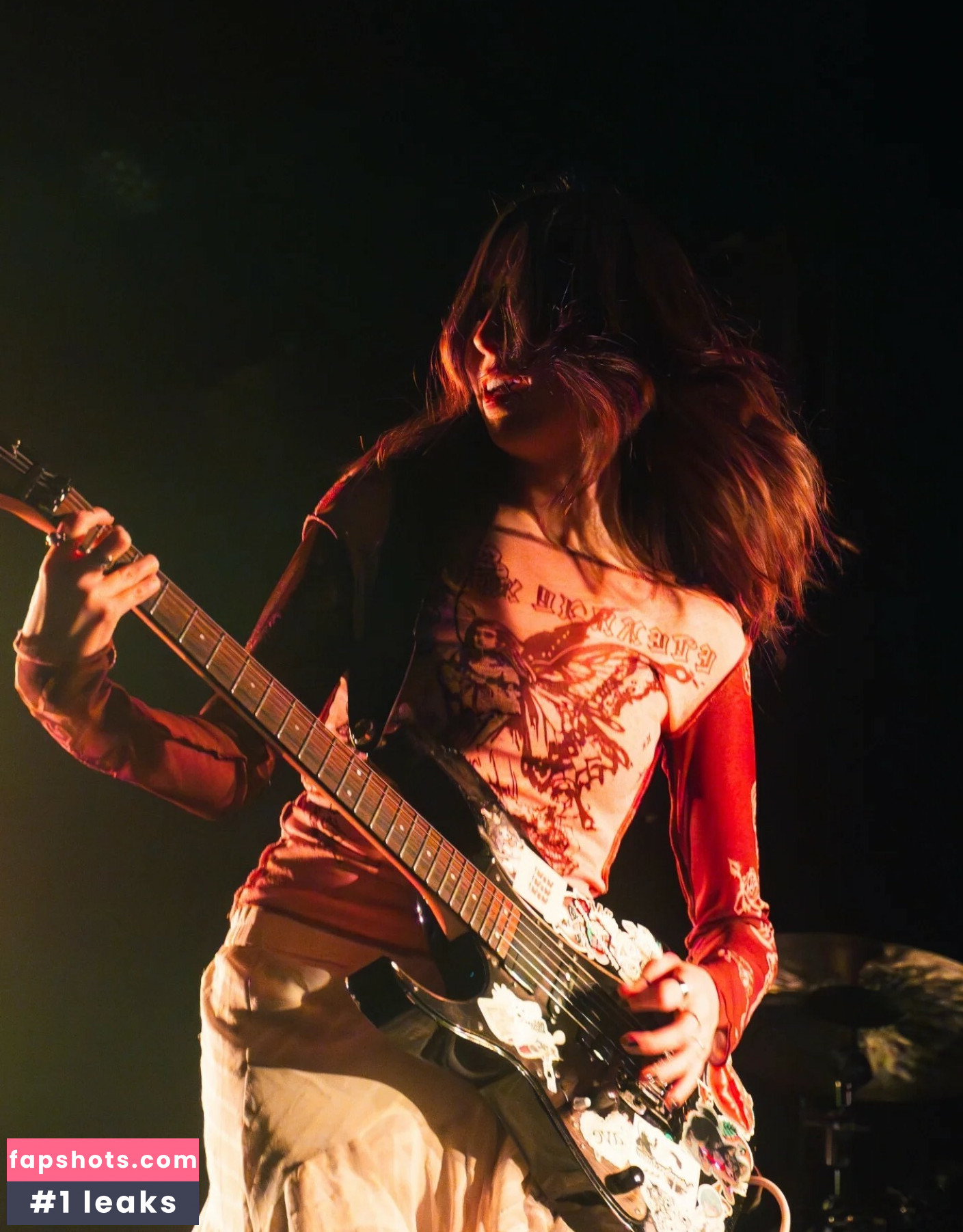 Gabriela Bee gallery photo #23