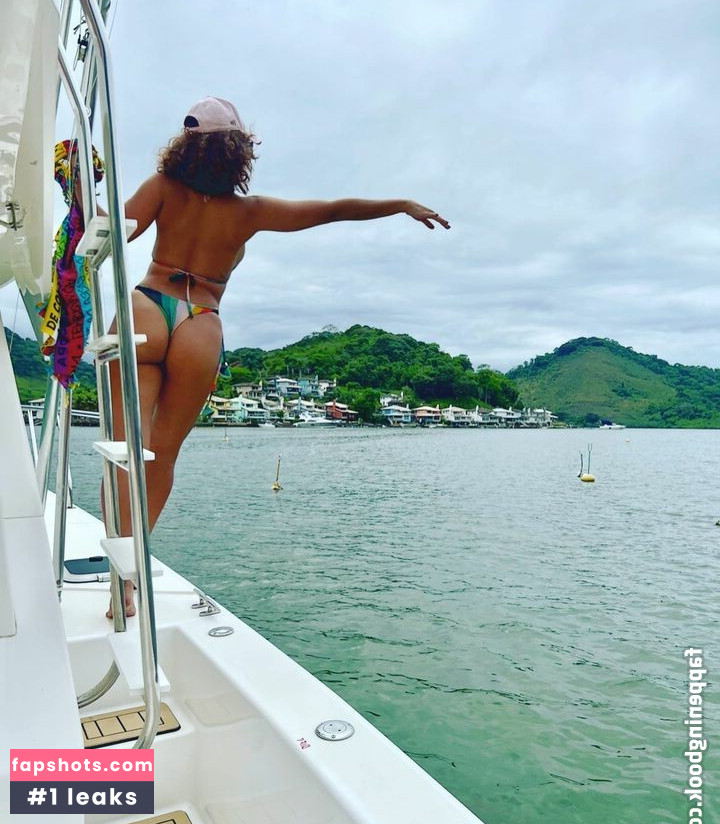 Gabriela Moreyra gallery photo #18