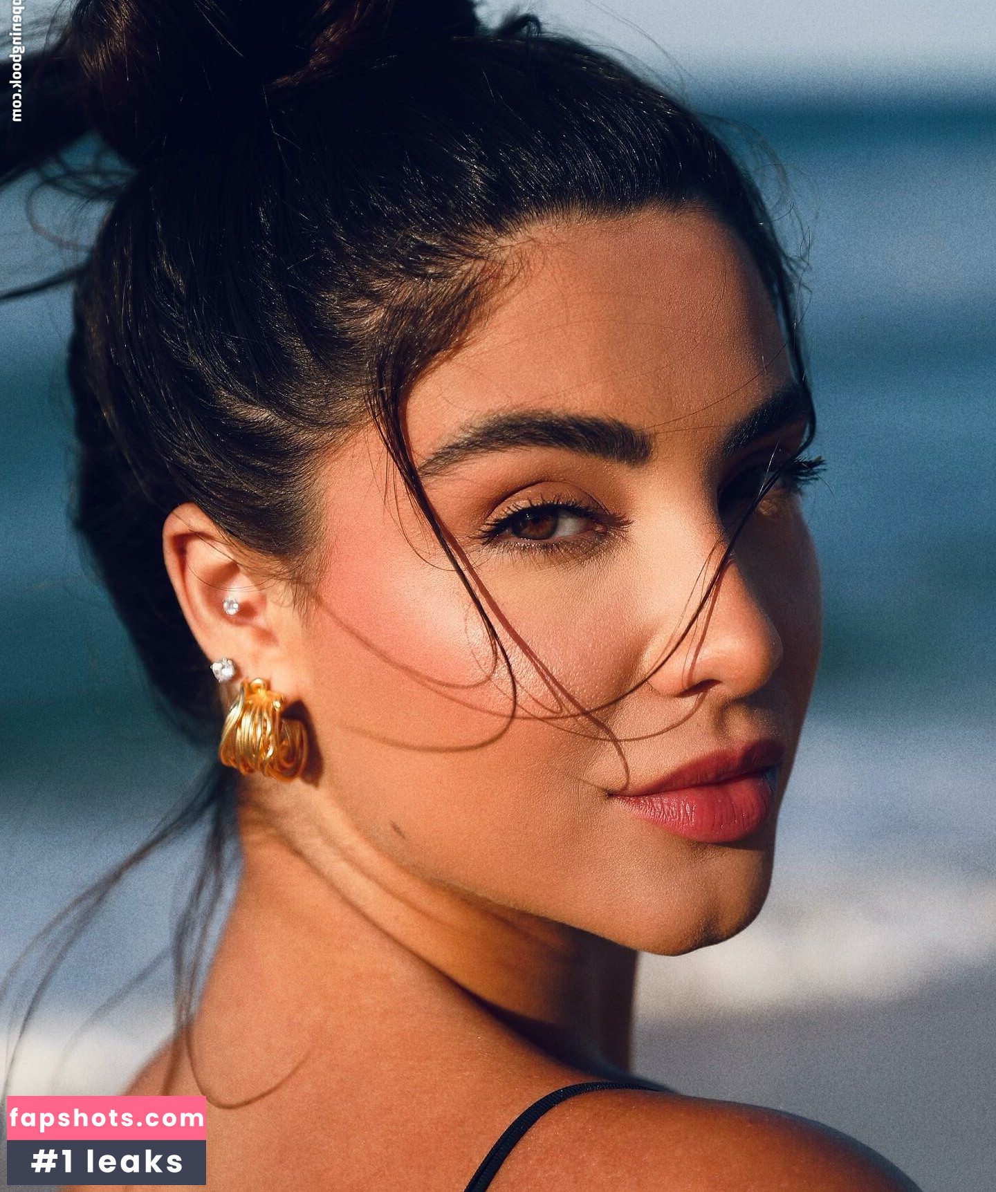 Gabriela Versiani gallery photo #29