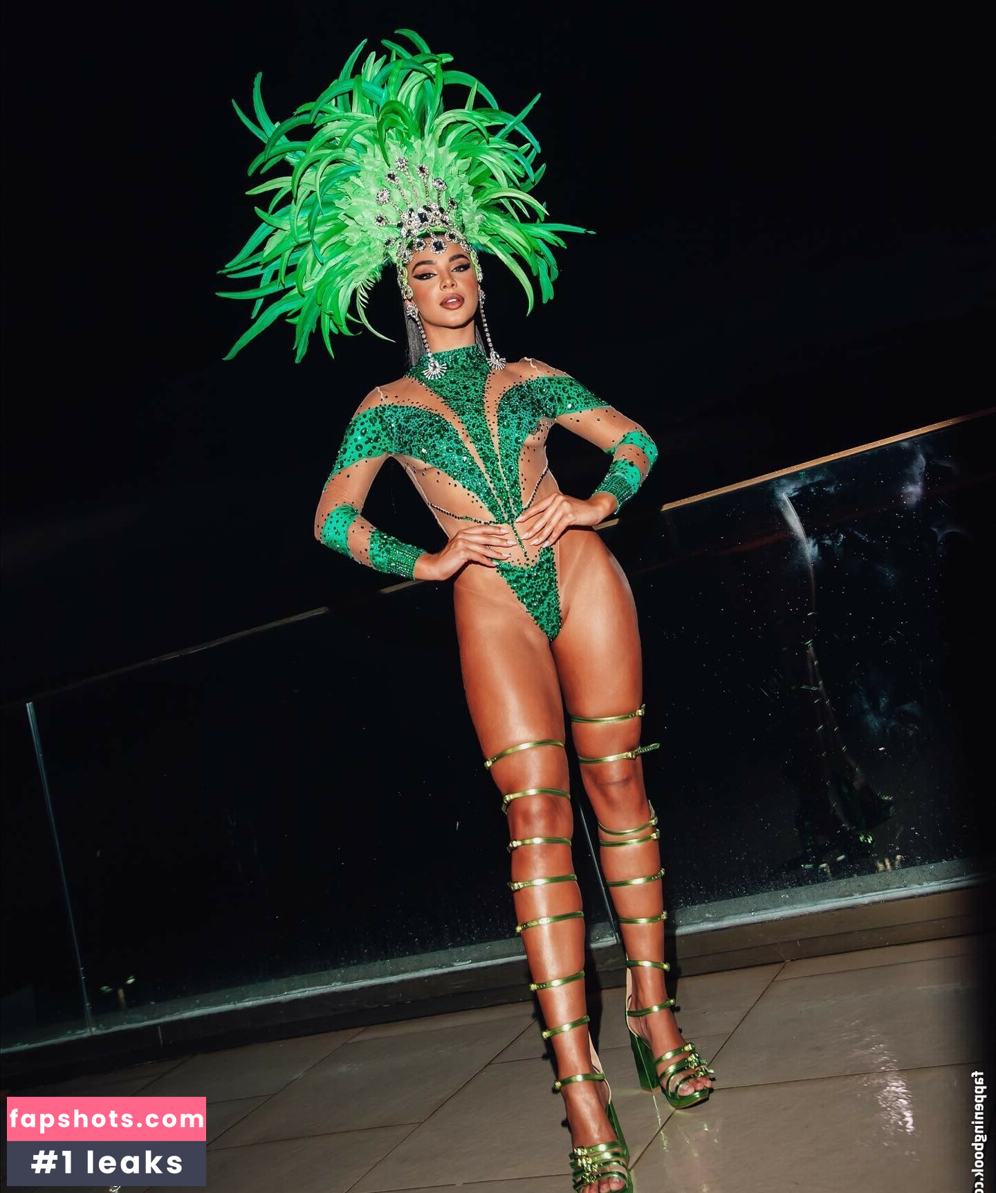 Gabriela Versiani gallery photo #57