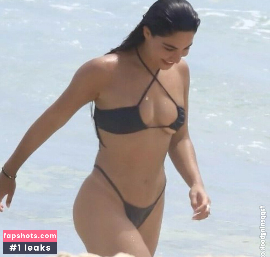 Gabriela Versiani gallery photo #63