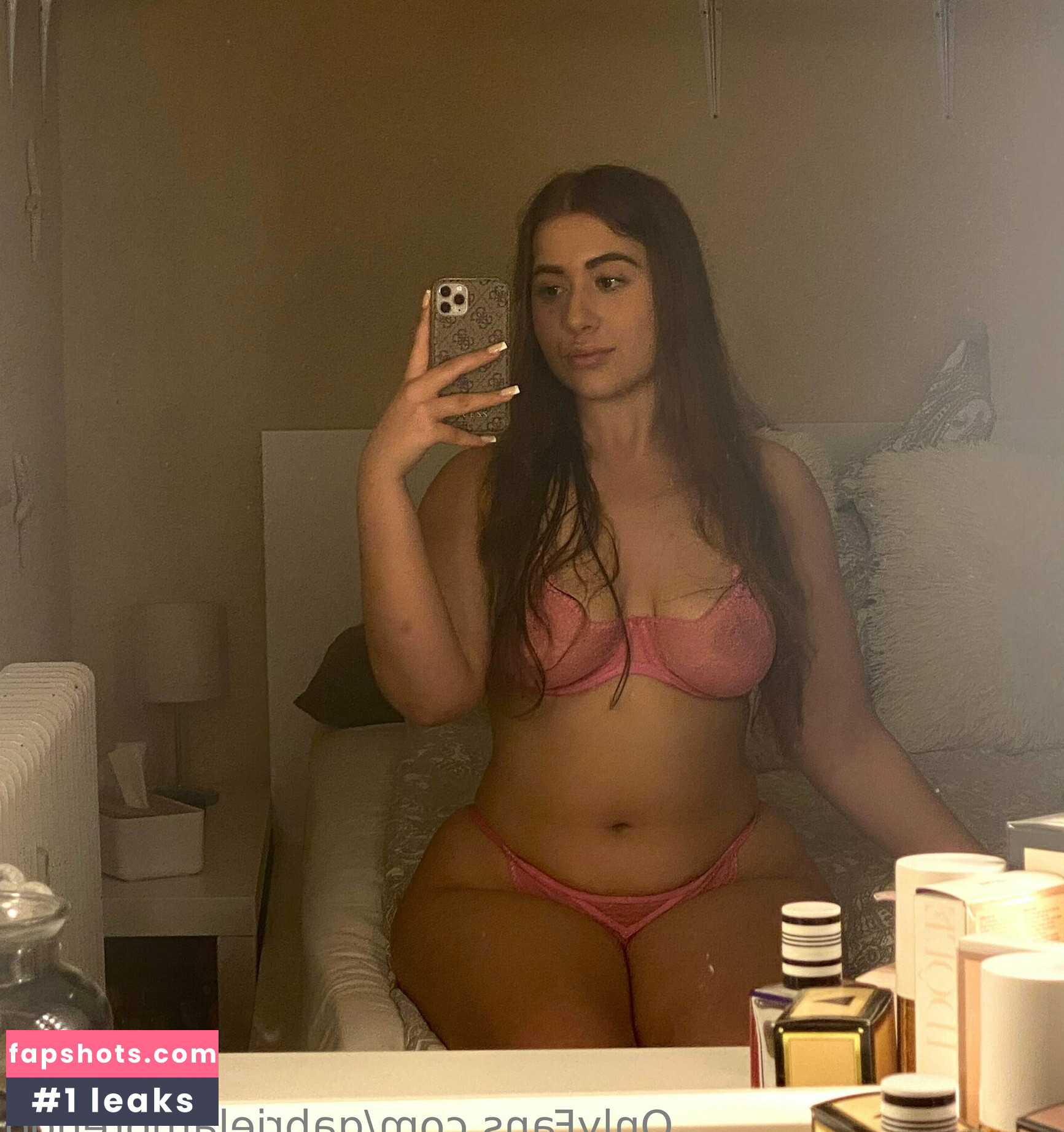 gabrielamorenoo nude babe gallery