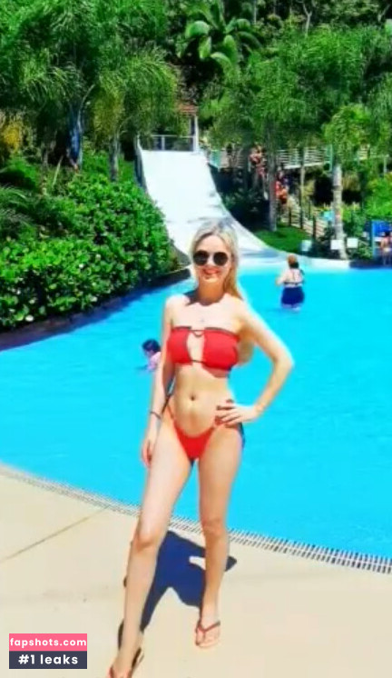 Gabriele Oliveira gallery photo #12