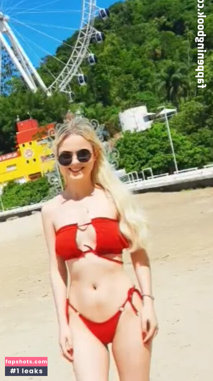 Gabriele Oliveira nude babe gallery