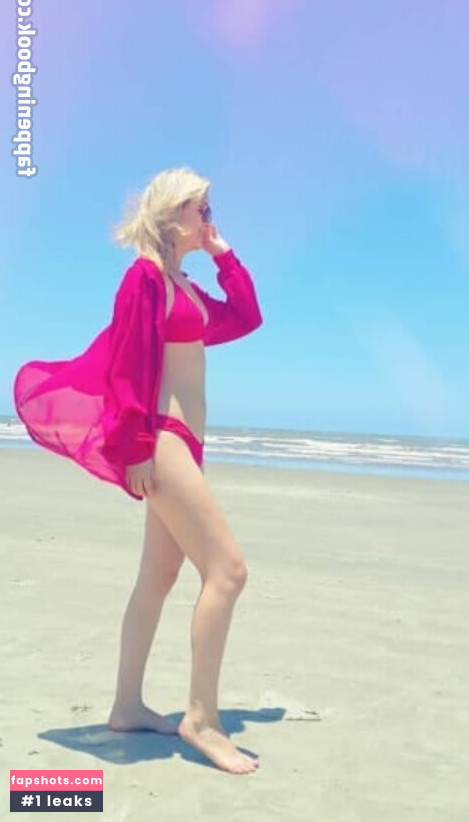 Gabriele Oliveira gallery photo #10