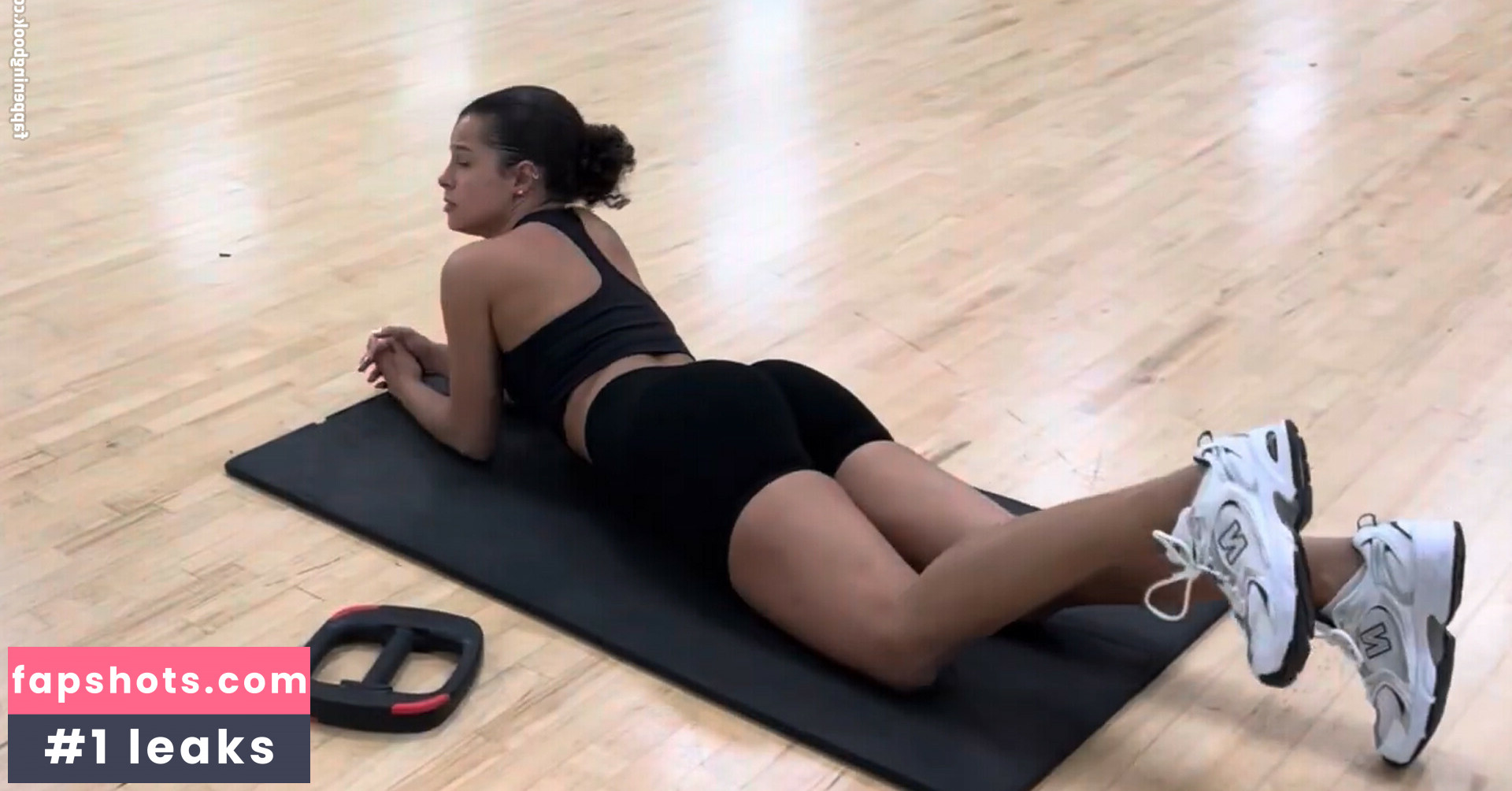 Gabriella Saraivah gallery photo #27