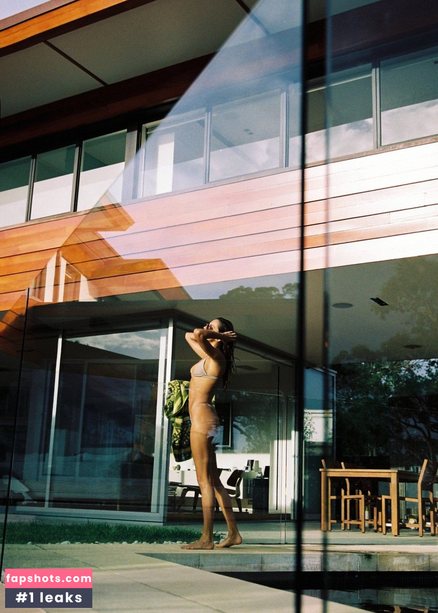 Gabrielle Caunesil gallery photo #37