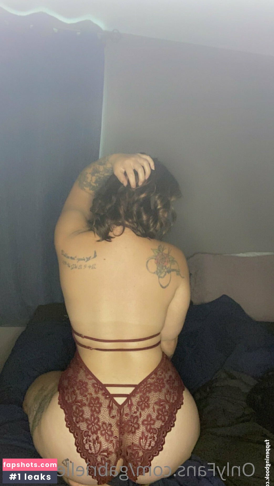 Gabrielle_Mack gallery photo #3