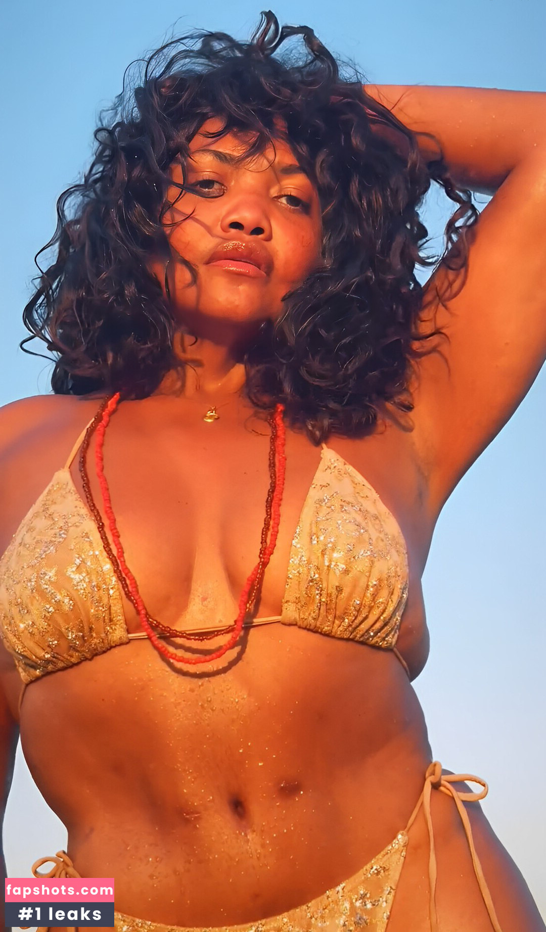 Gaby Amarantos gallery photo #25