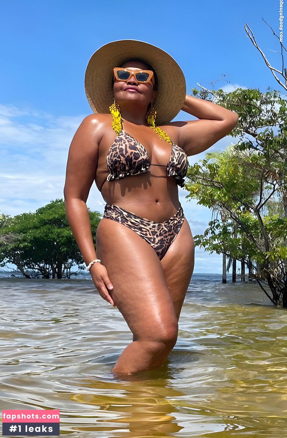 Gaby Amarantos gallery photo #45