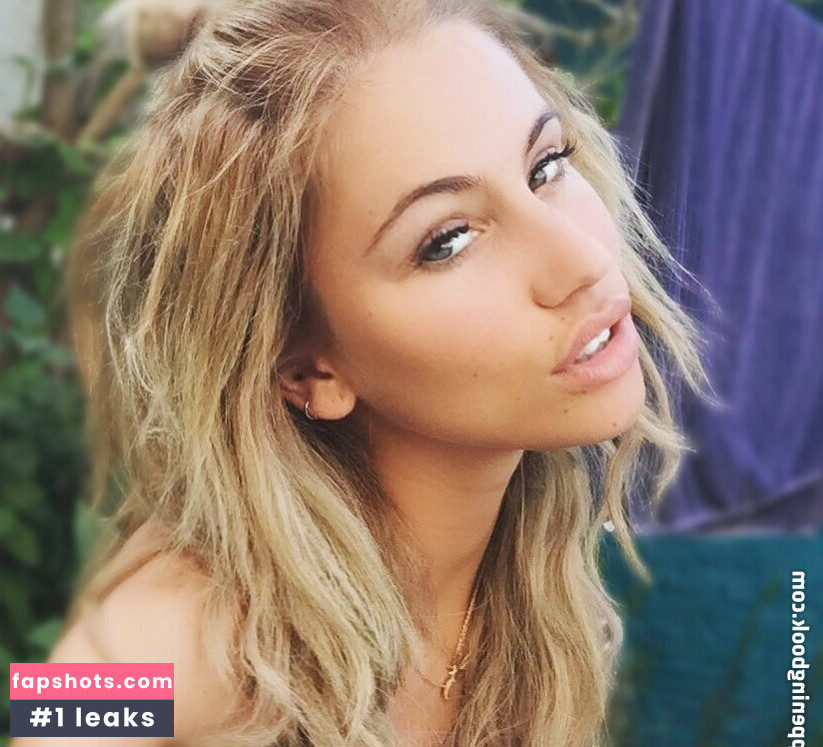 Gaelle Garcia Diaz gallery photo #2