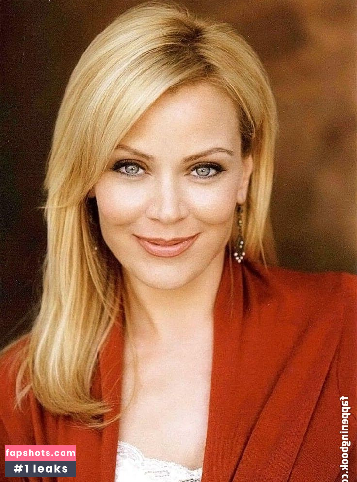 Gail O'Grady gallery photo #28