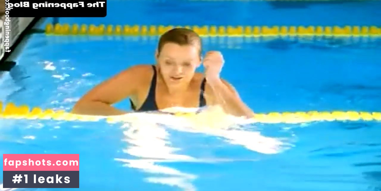 Gail O'Grady gallery photo #65