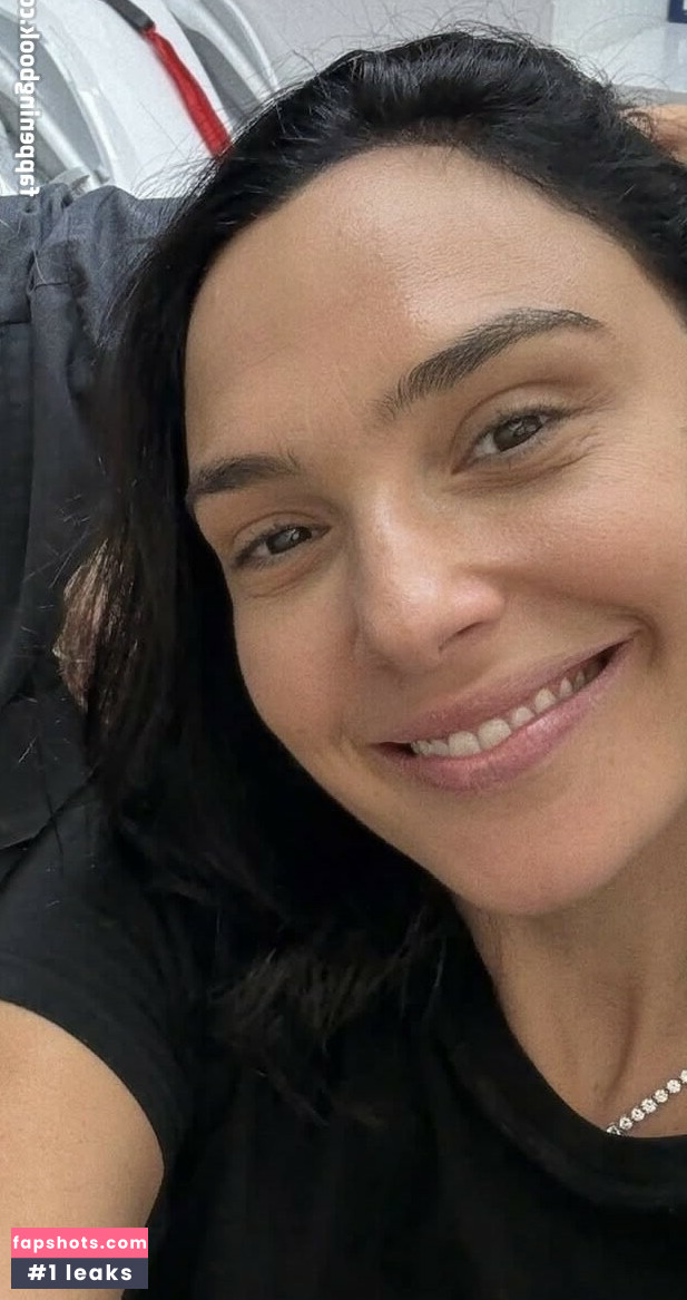 Gal Gadot gallery photo #16
