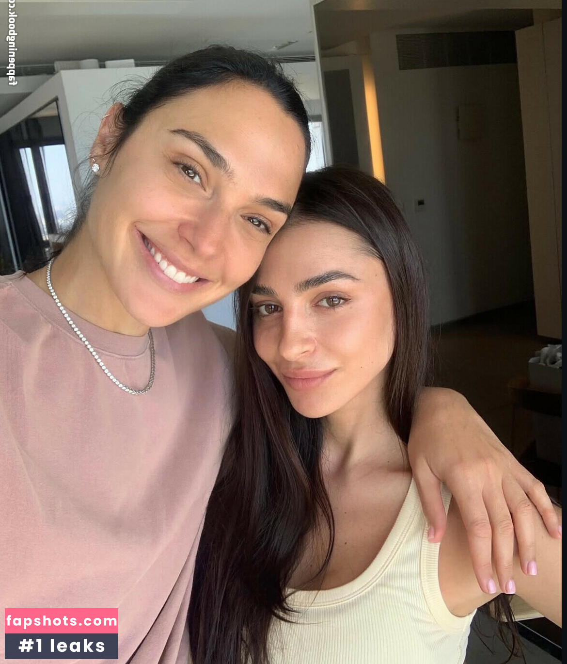 Gal Gadot gallery photo #17