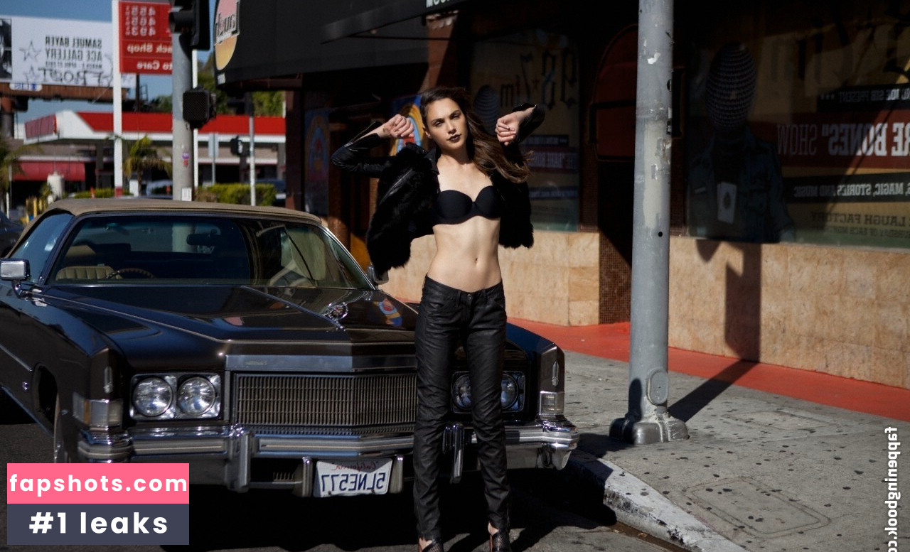 Gal Gadot gallery photo #34