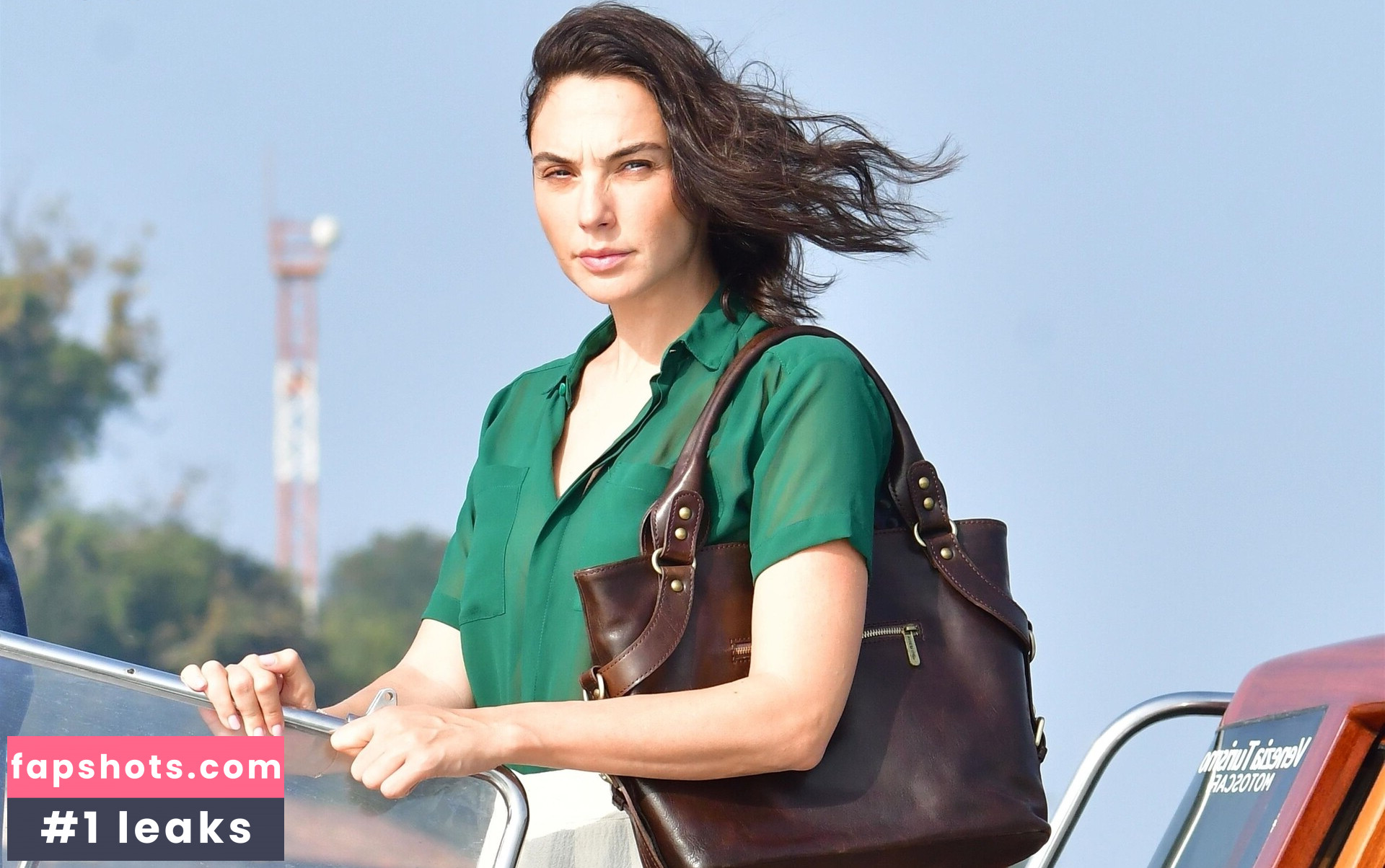 Gal Gadot gallery photo #335