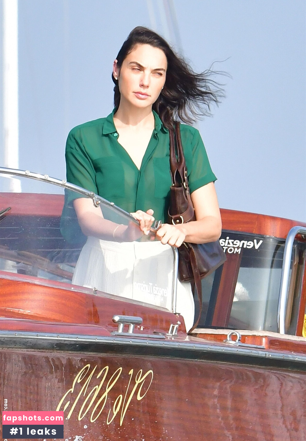 Gal Gadot gallery photo #337