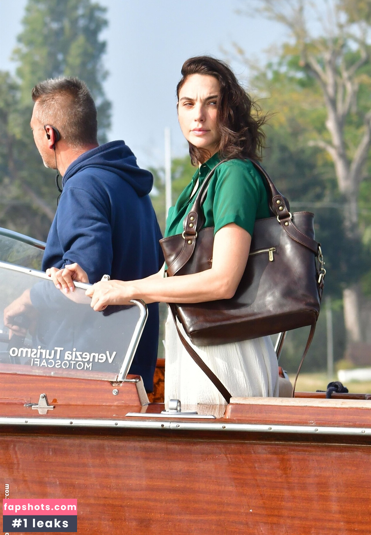 Gal Gadot gallery photo #339