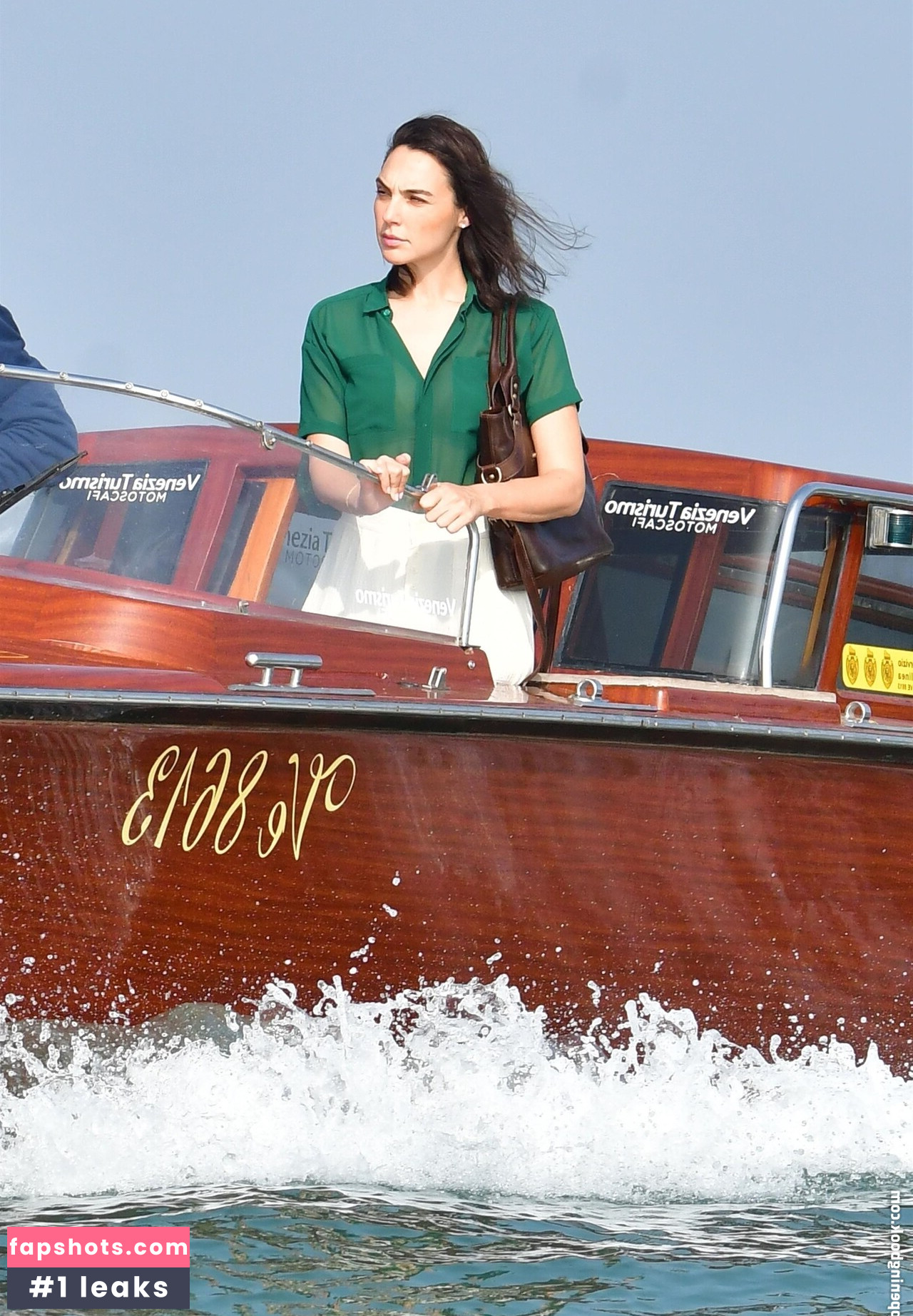 Gal Gadot gallery photo #343