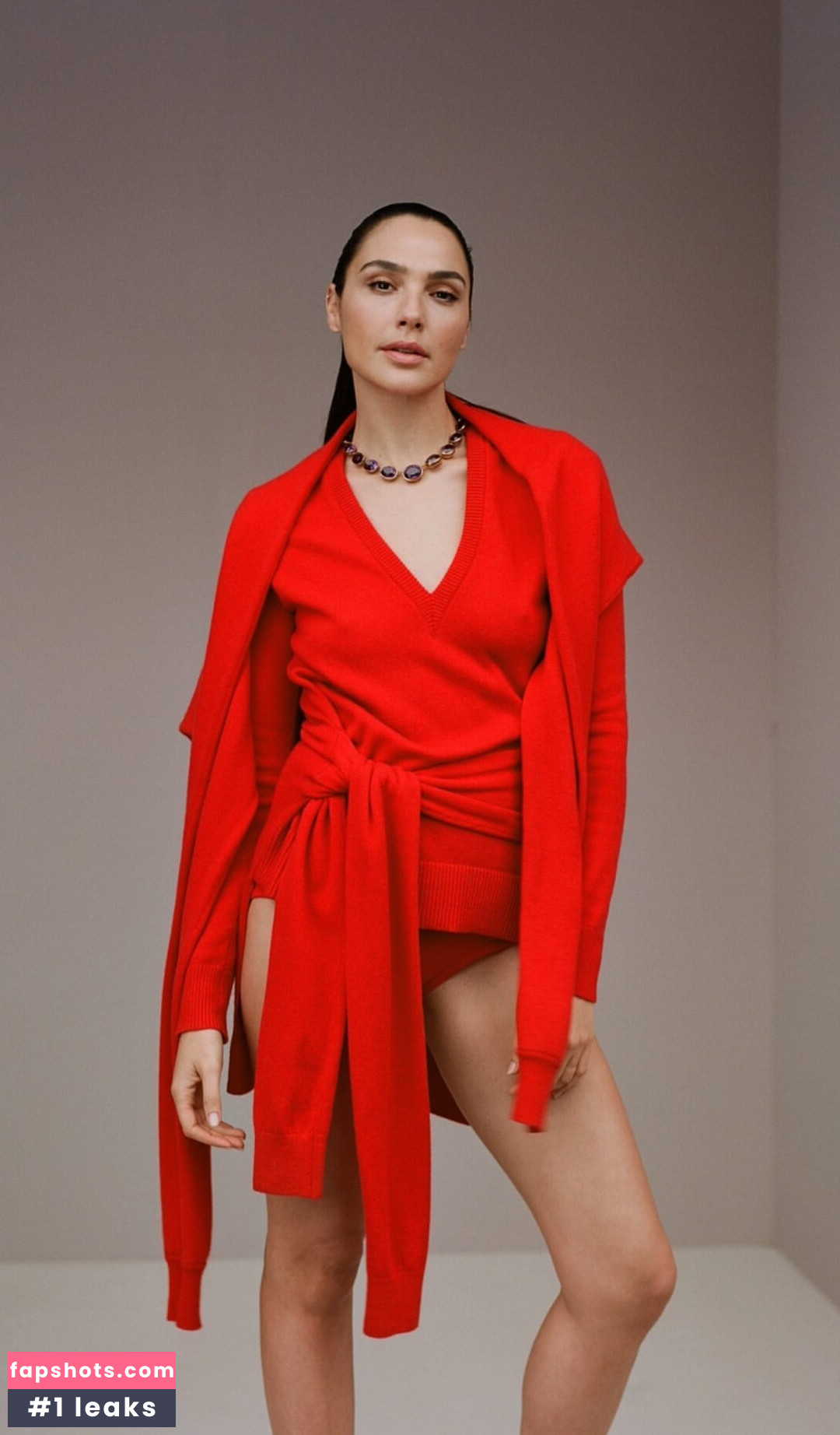 Gal Gadot gallery photo #346