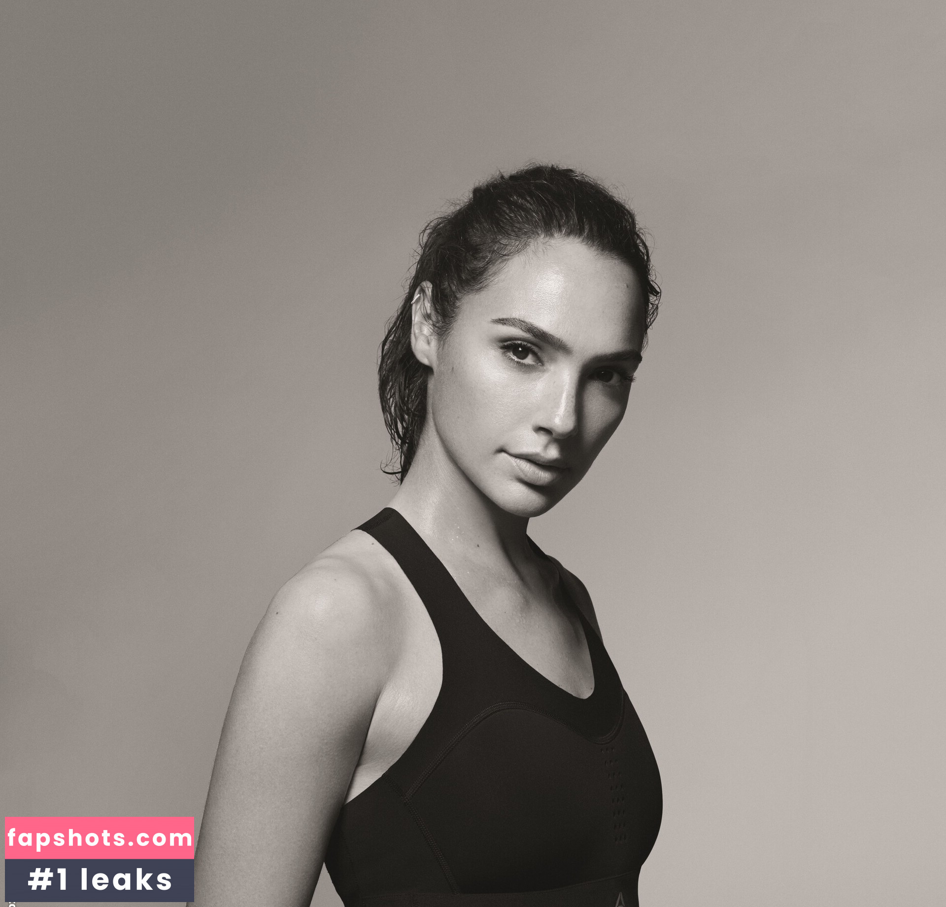 Gal Gadot gallery photo #360