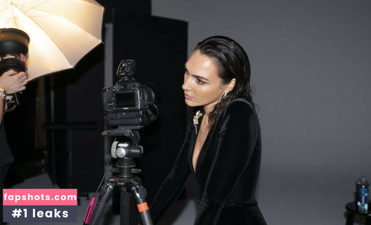 Gal Gadot gallery photo #371