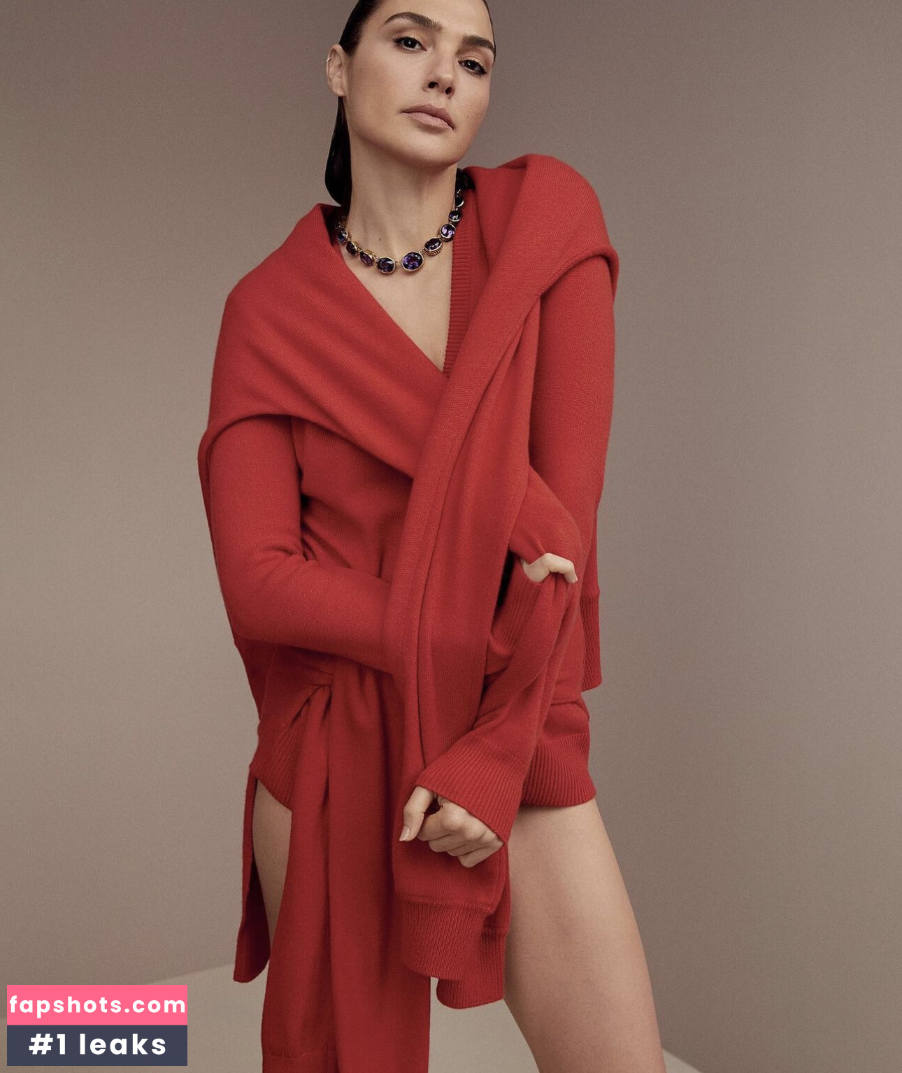 Gal Gadot gallery photo #565