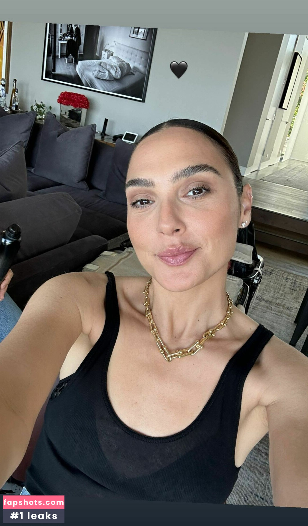 Gal Gadot gallery photo #569