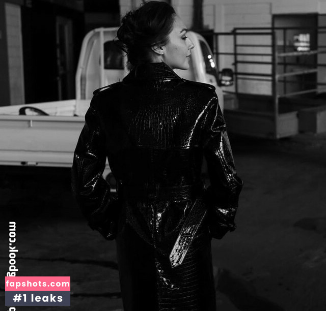 Gal Gadot gallery photo #609