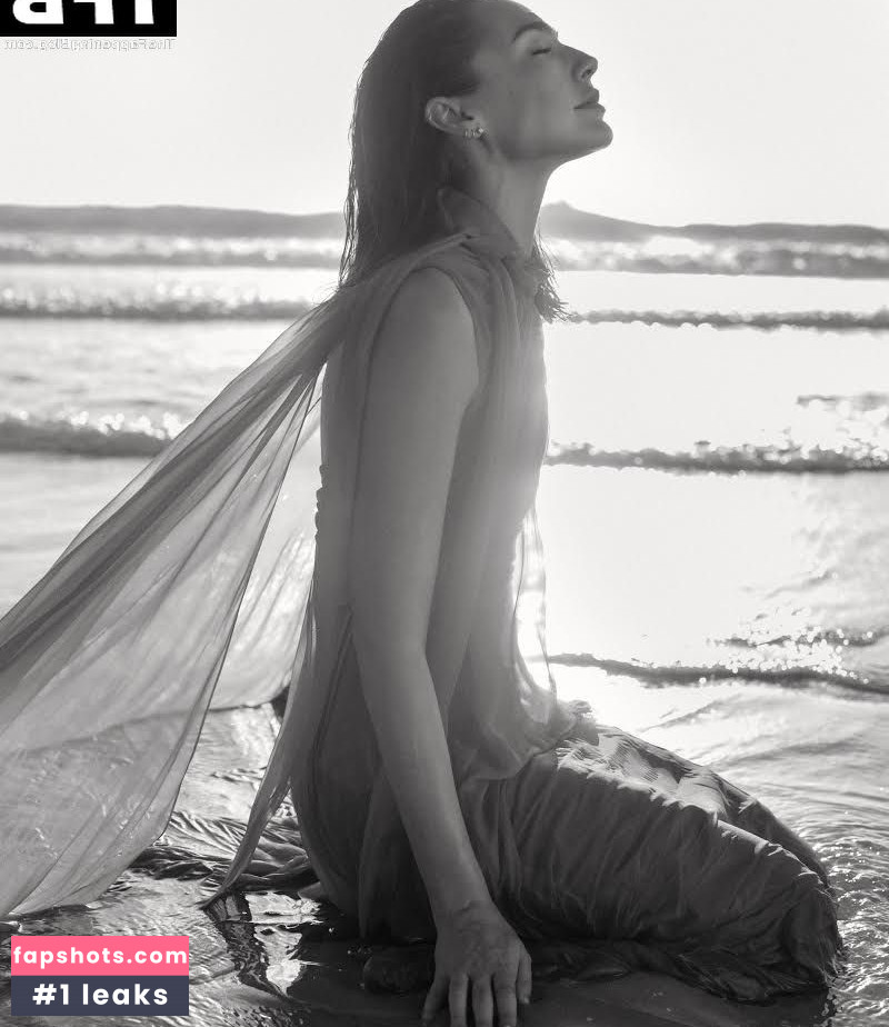 Gal Gadot gallery photo #666