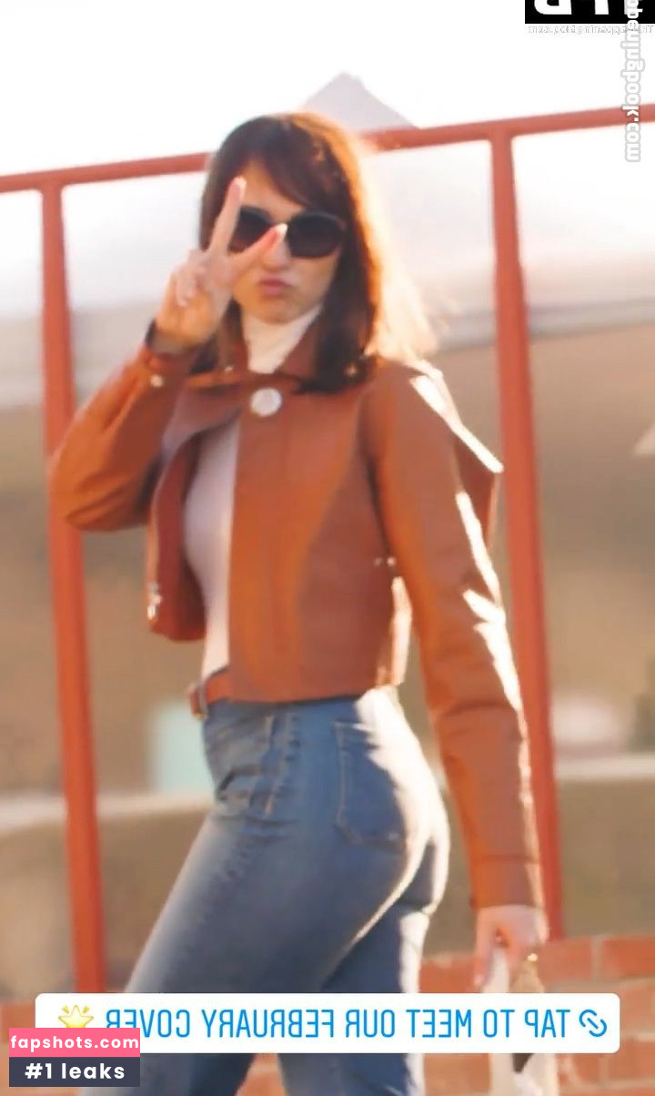 Gal Gadot gallery photo #680