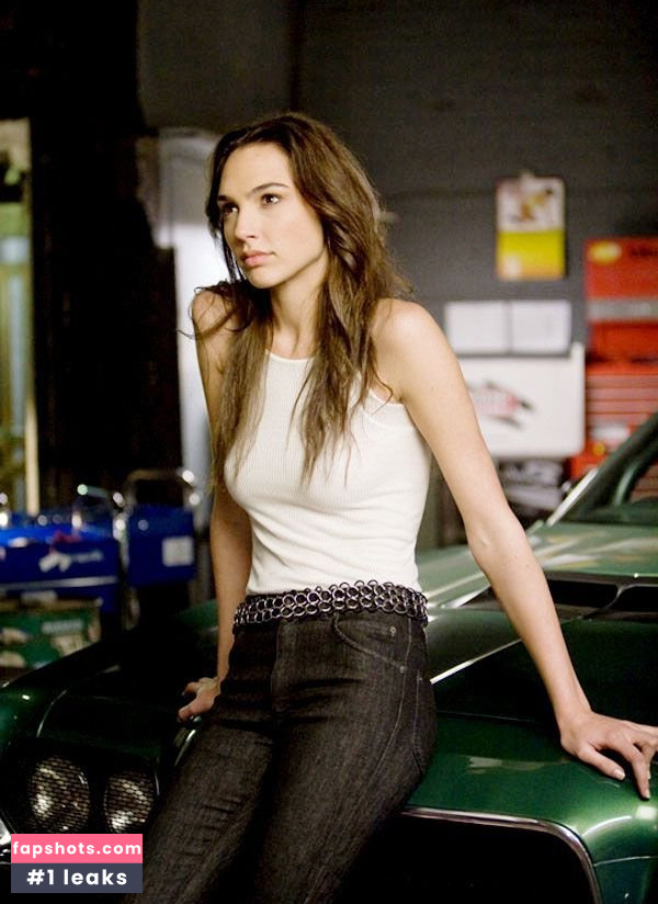 Gal Gadot gallery photo #752