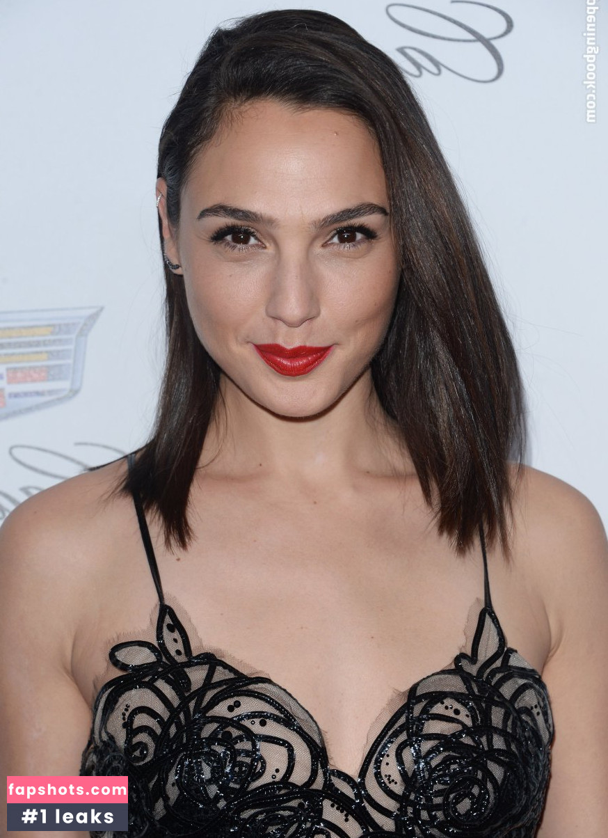 Gal Gadot gallery photo #759