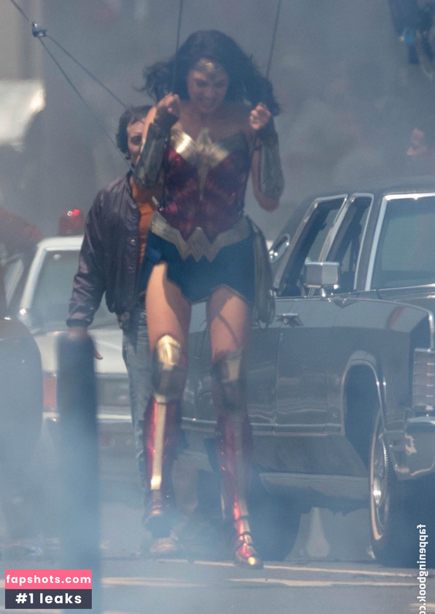 Gal Gadot gallery photo #820