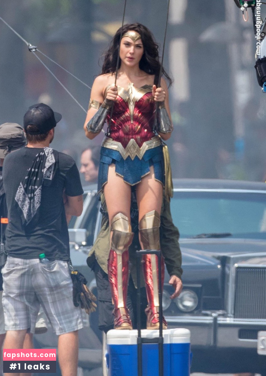 Gal Gadot gallery photo #824