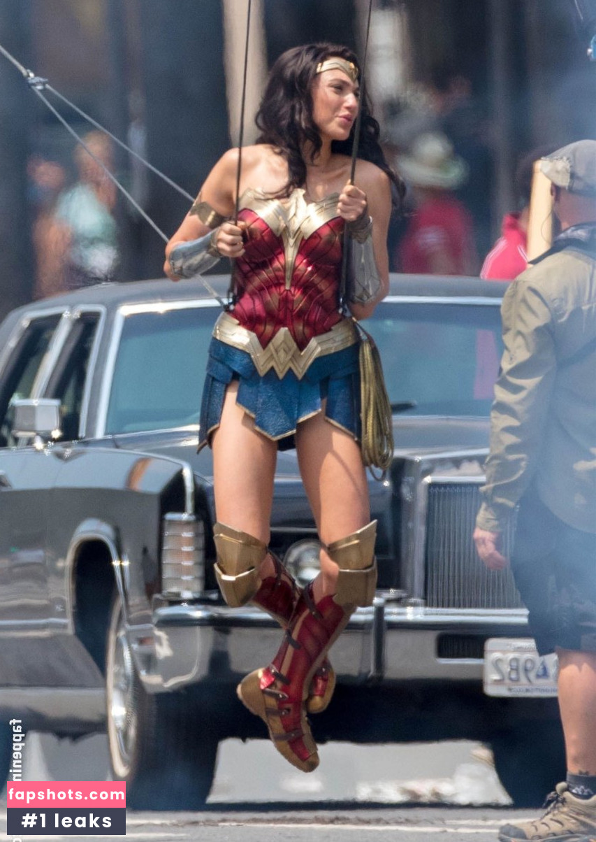 Gal Gadot gallery photo #826