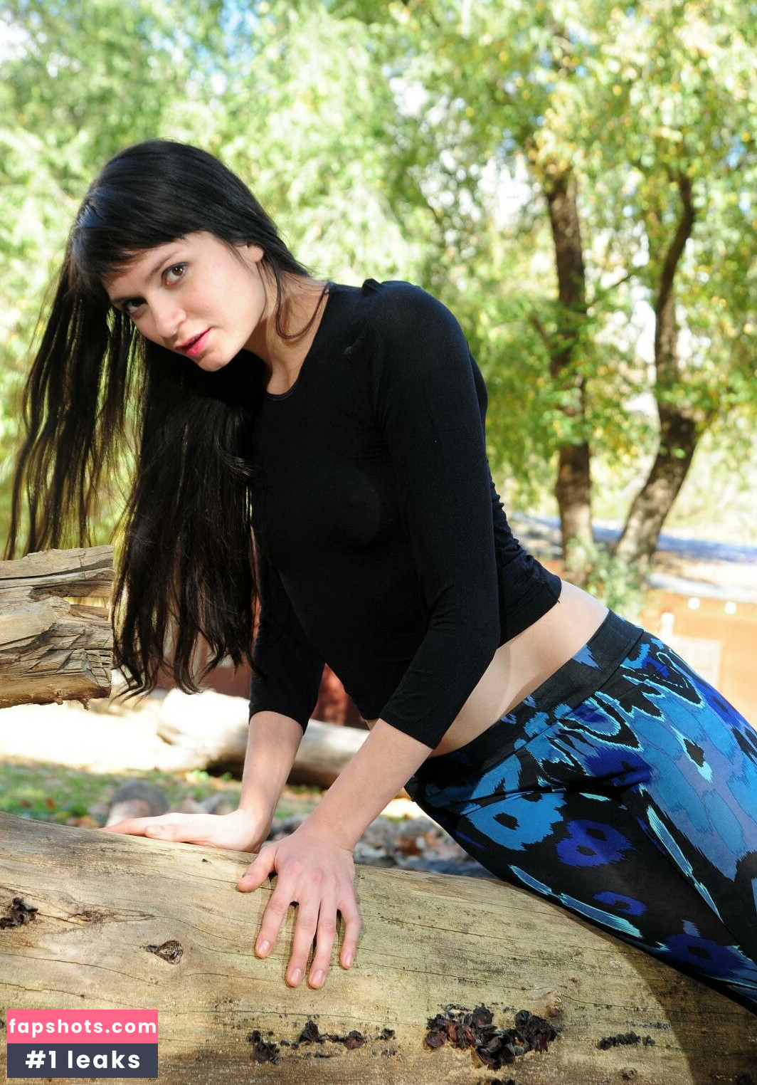 Gala Black gallery photo #3