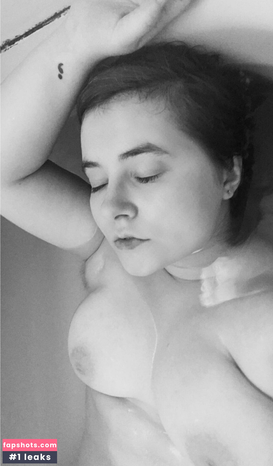 galadrielevelyn gallery photo #22