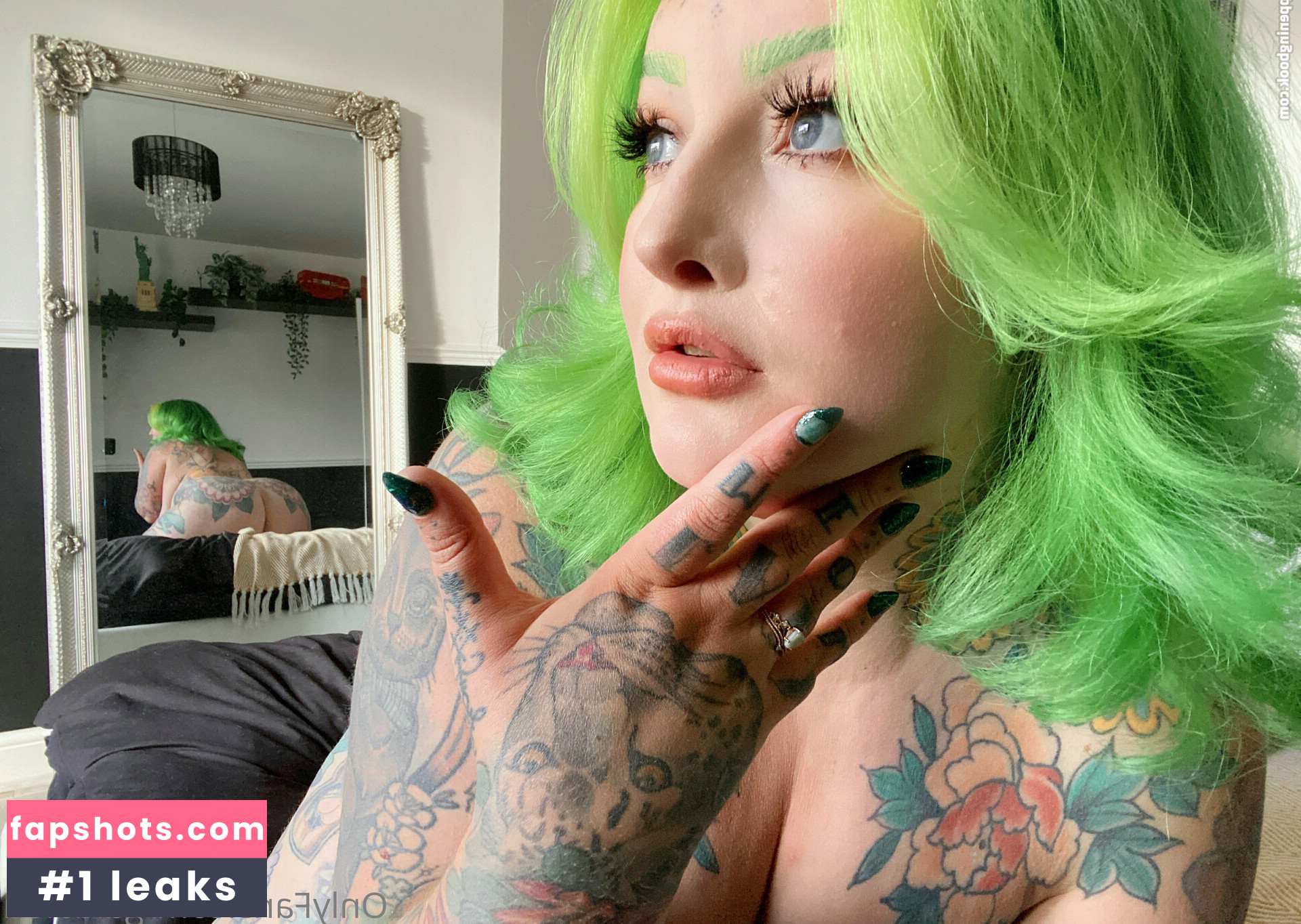 GaldaLou gallery photo #39