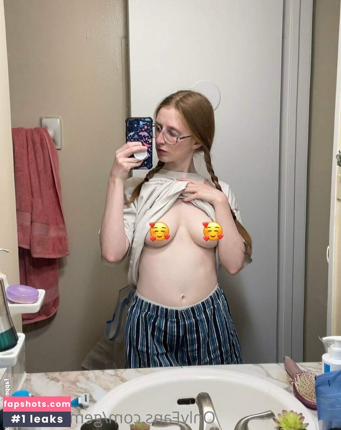 gemini_jones gallery photo #5