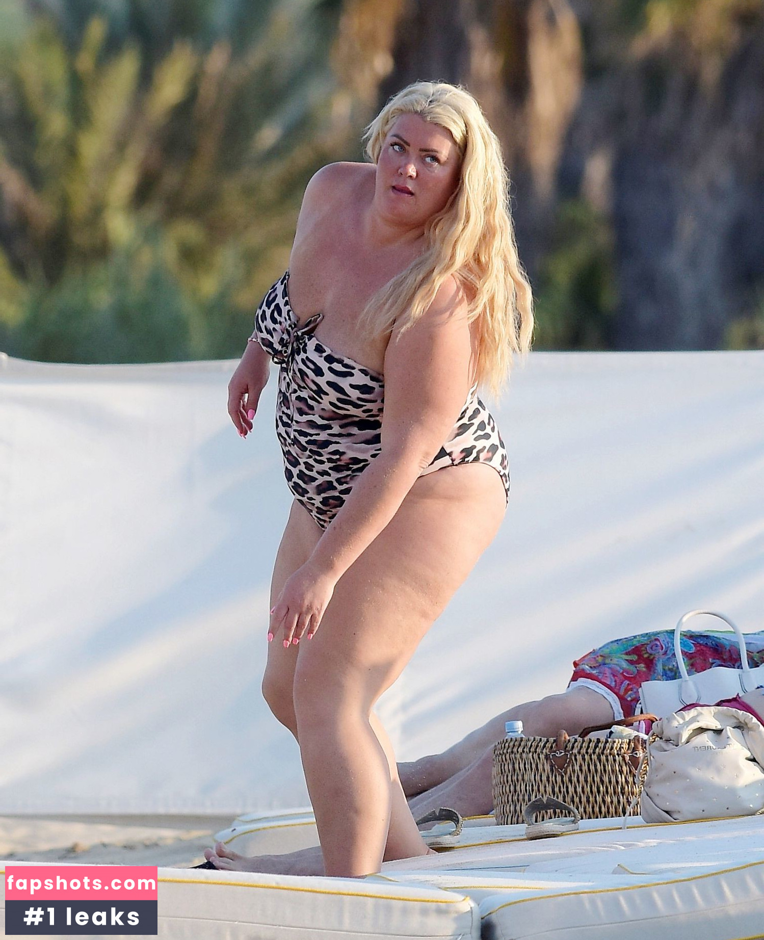 Gemma Collins Nude Leaks OnlyFans Photos #167 - LeakJerk