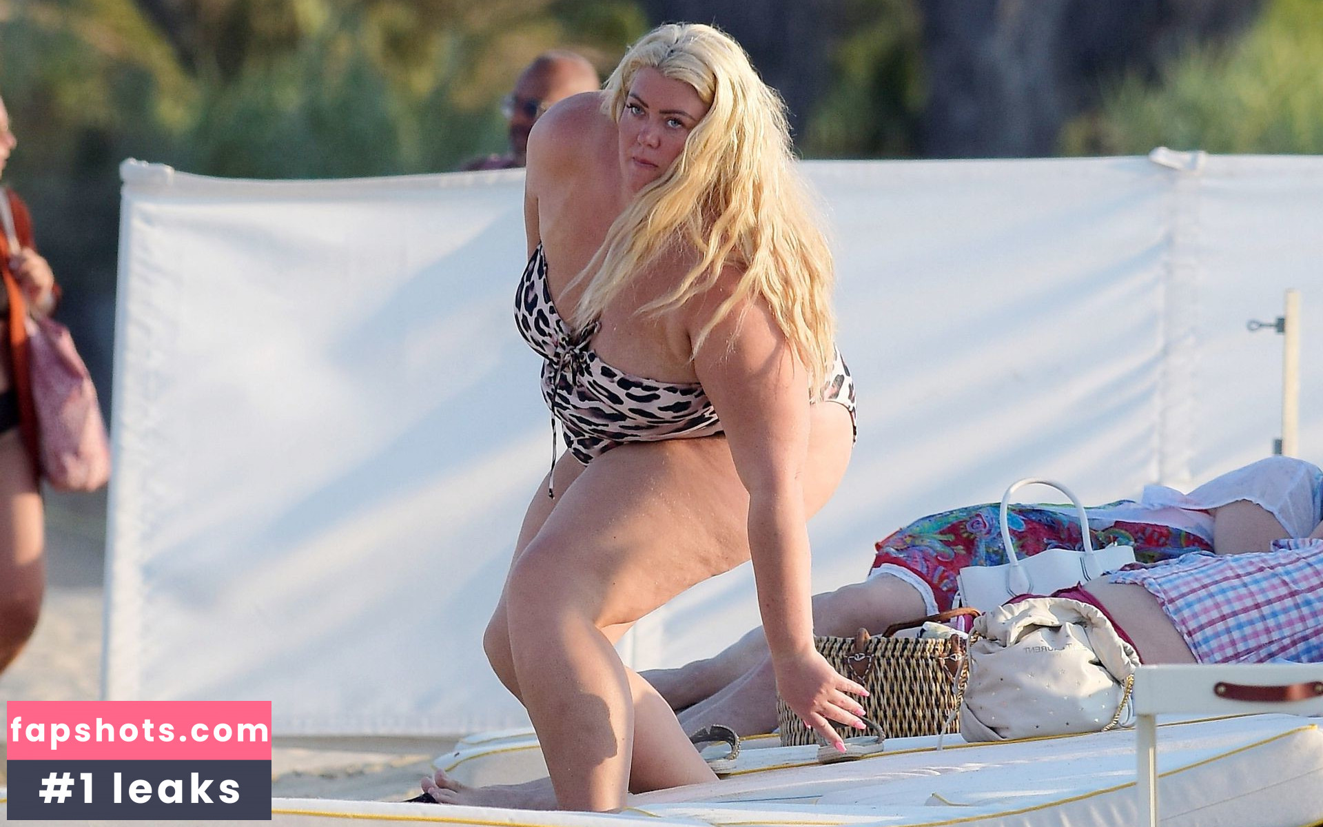 Gemma Collins Nude Leaks OnlyFans Photos #168 - LeakJerk